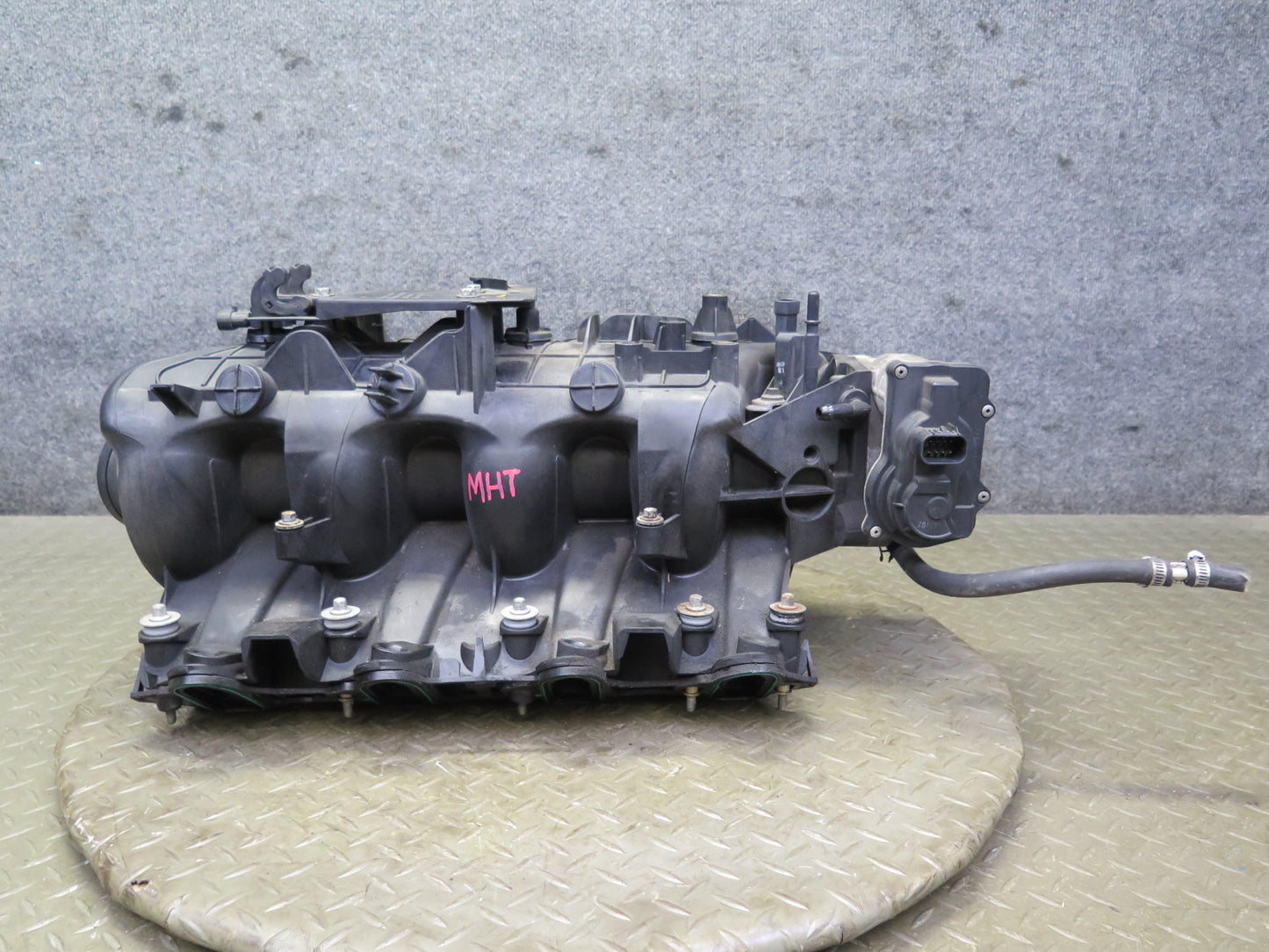 2004-2007 Hummer H2 6.0L V8 Engine Motor Air Intake Manifold W/ Throttle Body