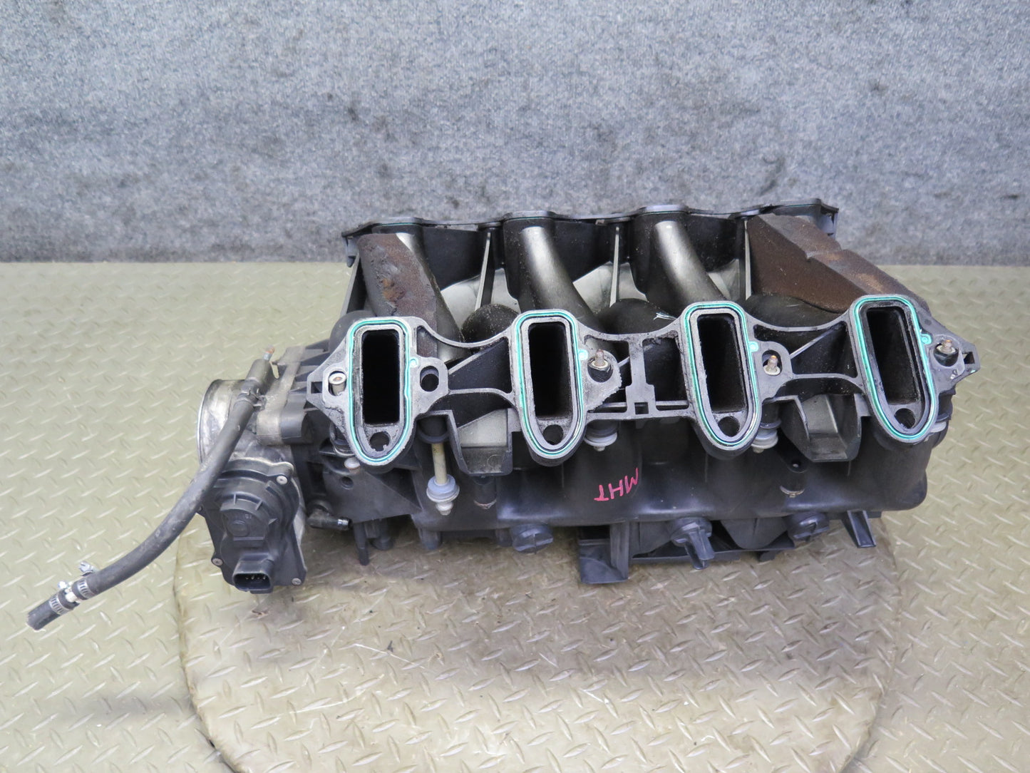 2004-2007 Hummer H2 6.0L V8 Engine Motor Air Intake Manifold W/ Throttle Body
