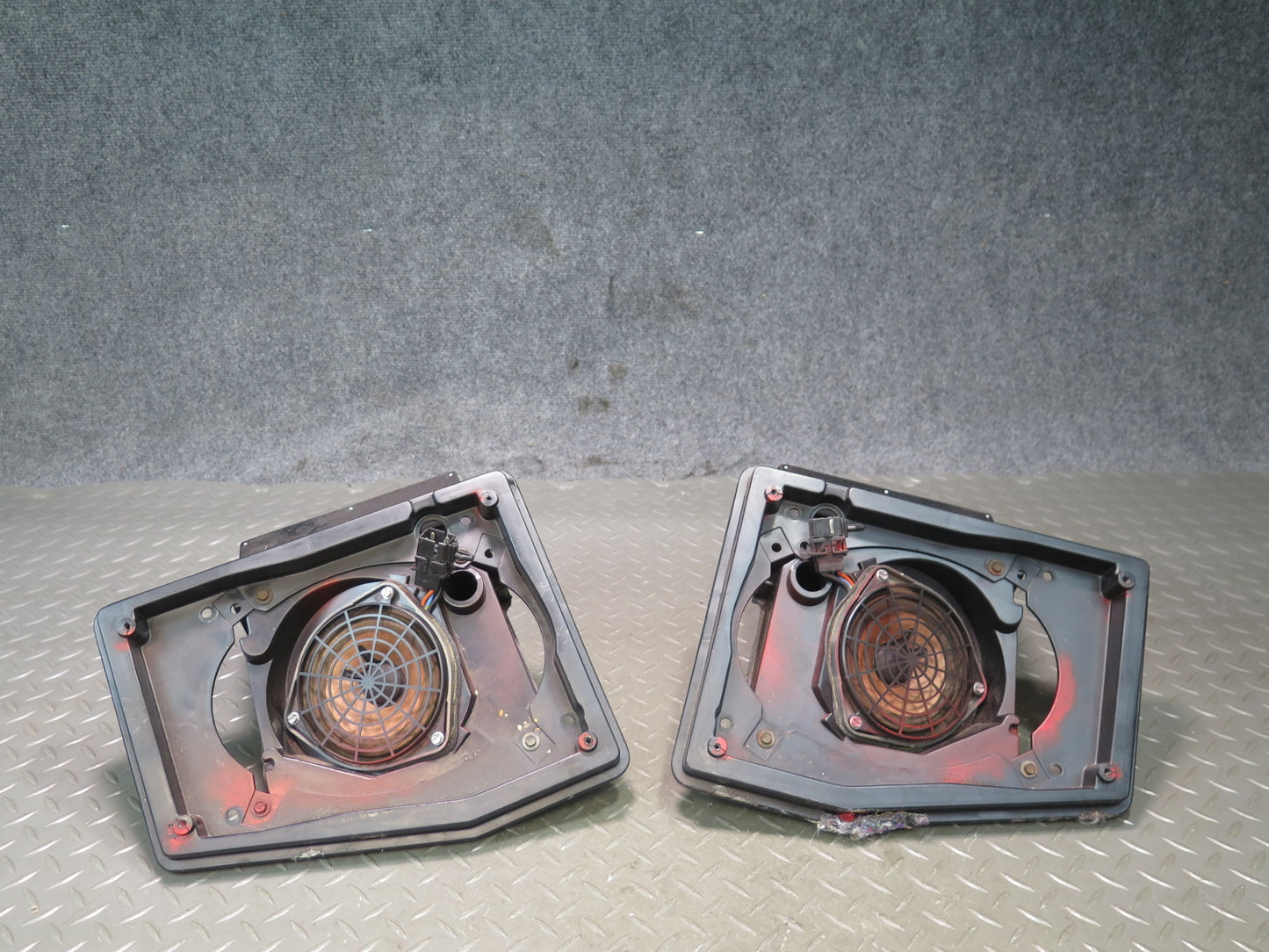 84-89 Chevrolet Corvette C4 Coupe Set of 2 Rear Right & Left Speaker OEM