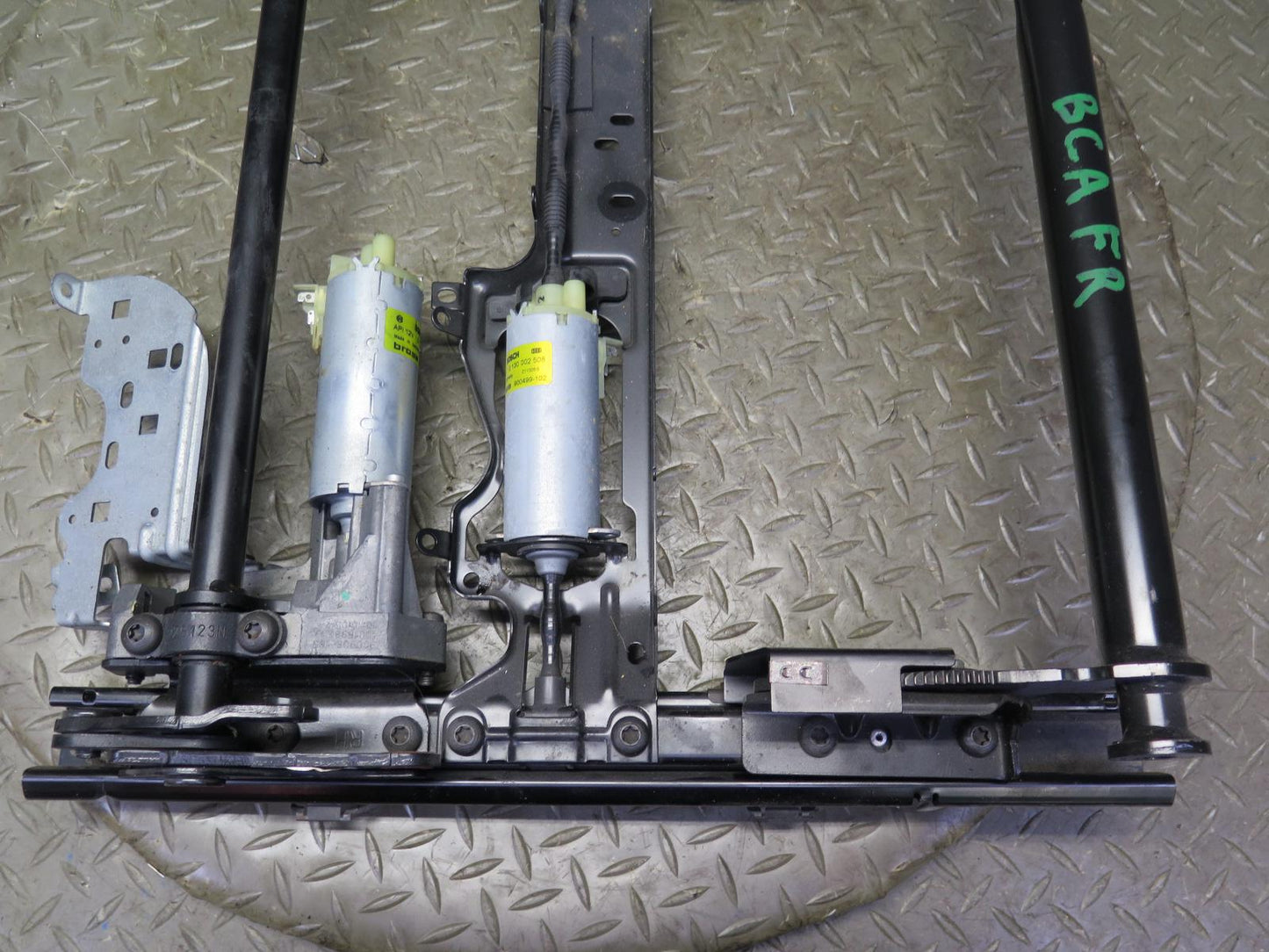 06-12 Bentley Continental Flying Spur Front Right Seat Lower Frame Track Motors