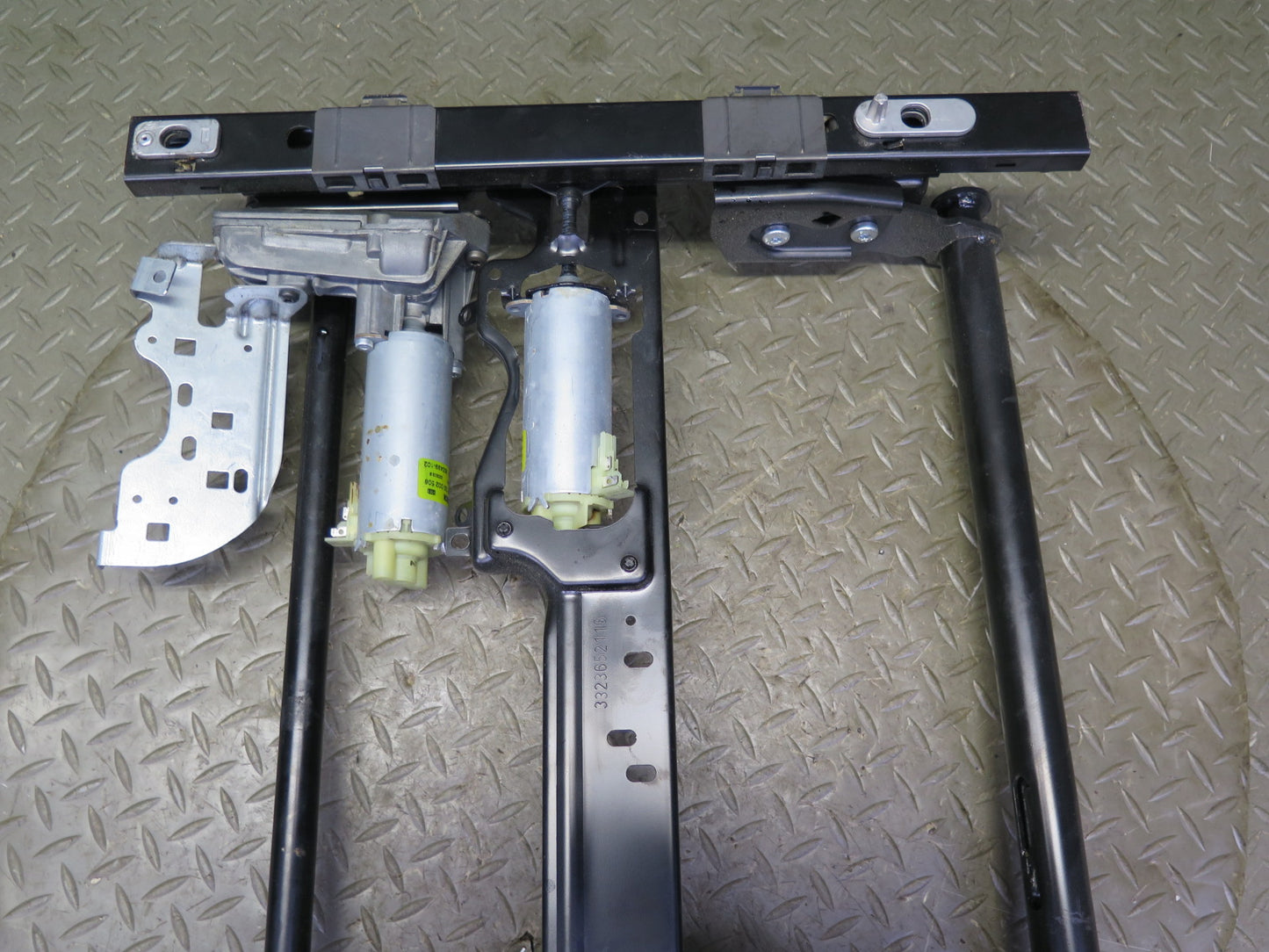 06-12 Bentley Continental Flying Spur Front Right Seat Lower Frame Track Motors