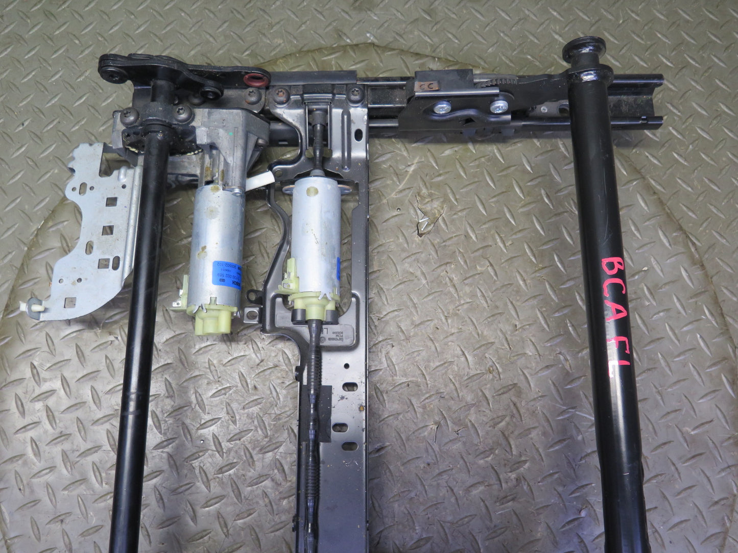 06-12 Bentley Continental Flying Spur Front Left Seat Lower Frame Track w Motors