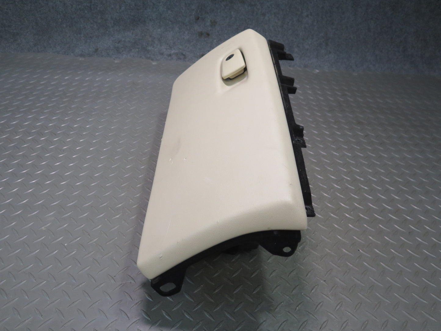 2014-2018 BMW F15 X5 Dash Glove Box Compartment Storage