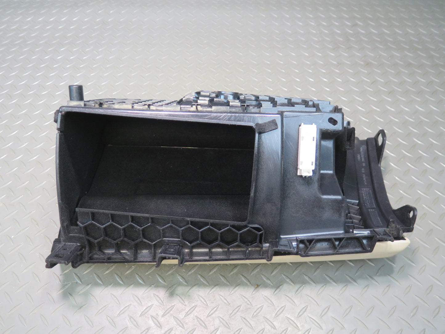 2014-2018 BMW F15 X5 Dash Glove Box Compartment Storage