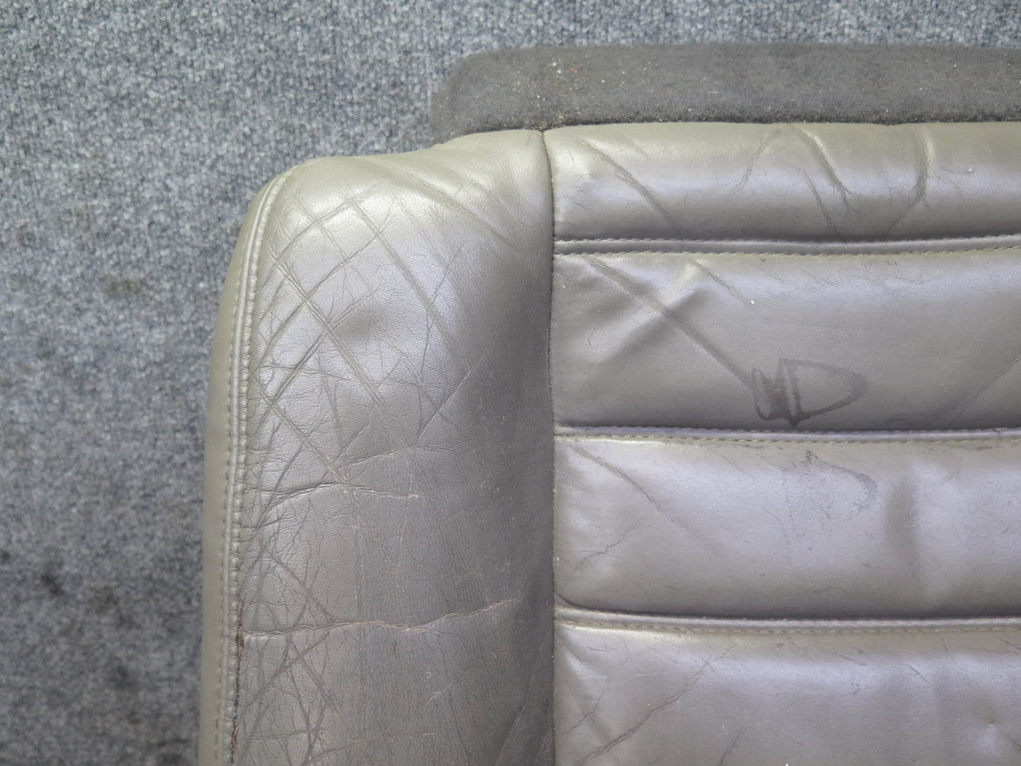 2003-2007 Hummer H2 Front Right Pass Side Seat Lower Cushion Leather W/ Switch