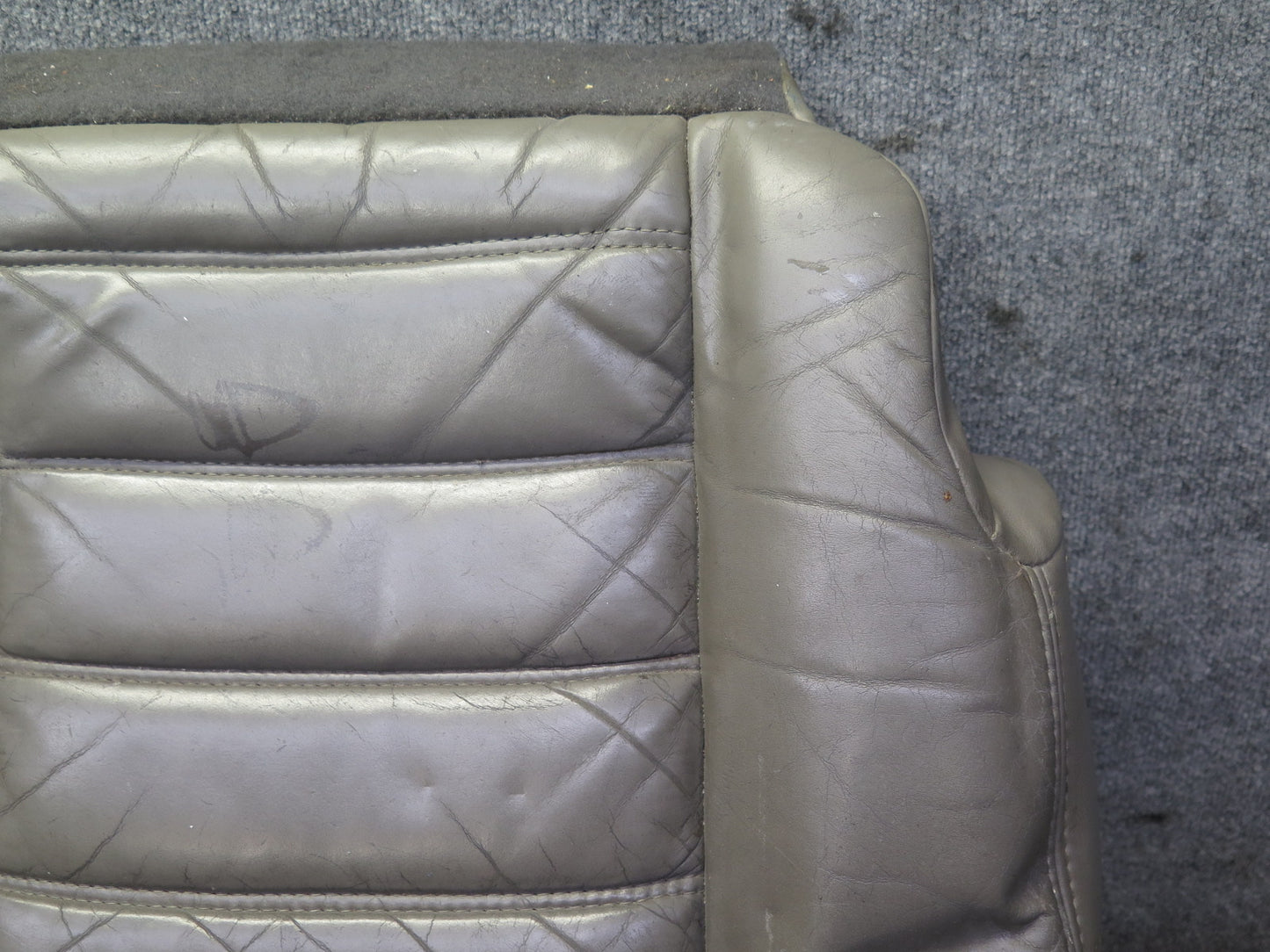 2003-2007 Hummer H2 Front Right Pass Side Seat Lower Cushion Leather W/ Switch