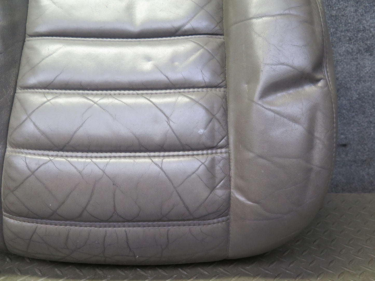 2003-2007 Hummer H2 Front Right Pass Side Seat Lower Cushion Leather W/ Switch