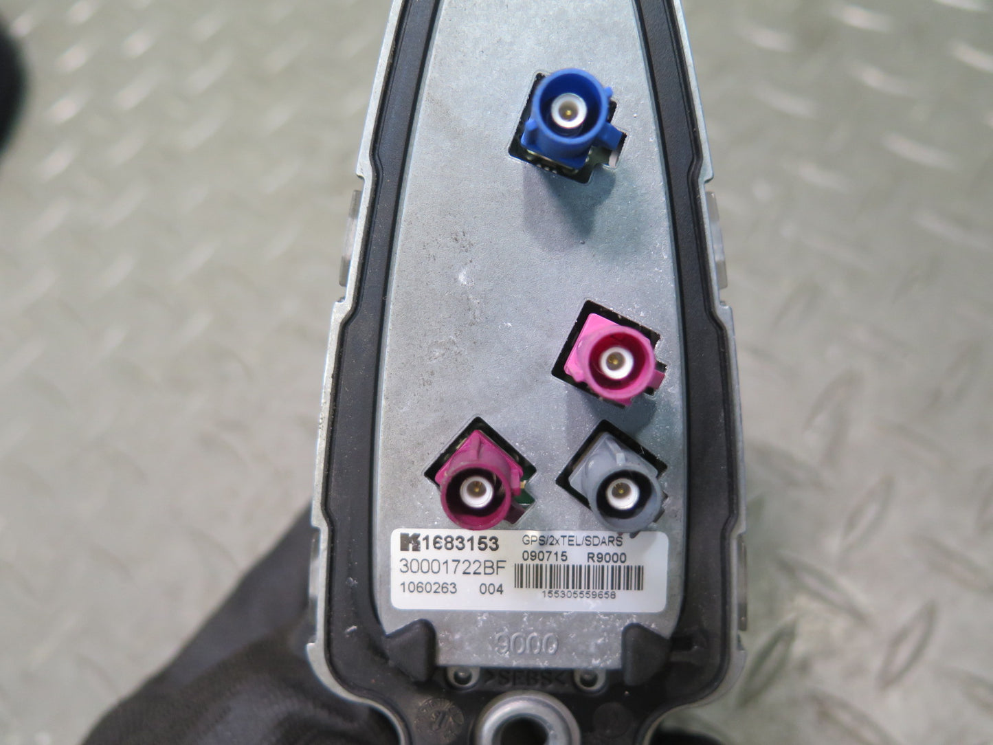 2014-2018 BMW F15 X5 Rear Roof Radio Shark FIN Antenna w Cover