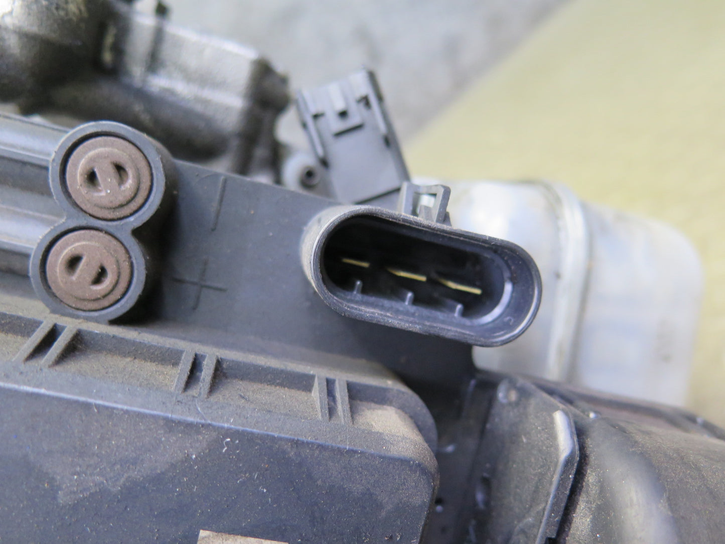 2008-2009 Hummer H2 ABS Anti Lock Brake Master Cylinder Pump Module