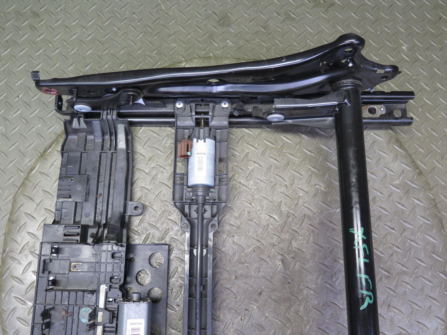 2014-2018 BMW F15 X5 Front Right Seat Lower Frame Track Rail w Motor