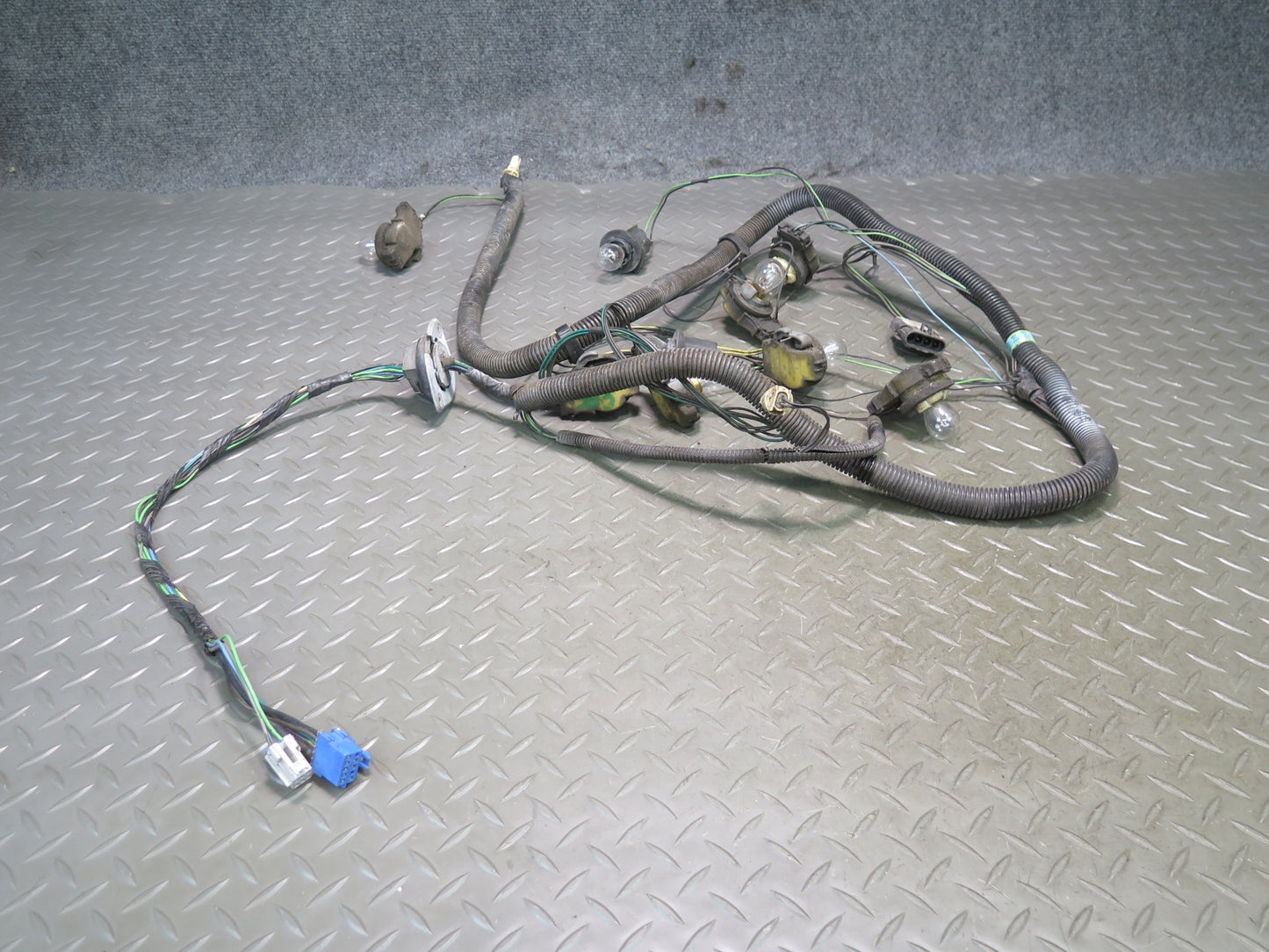 1993 Chevrolet Corvette C4 Rear Bumper Tail Light Wire Wiring Harness OEM