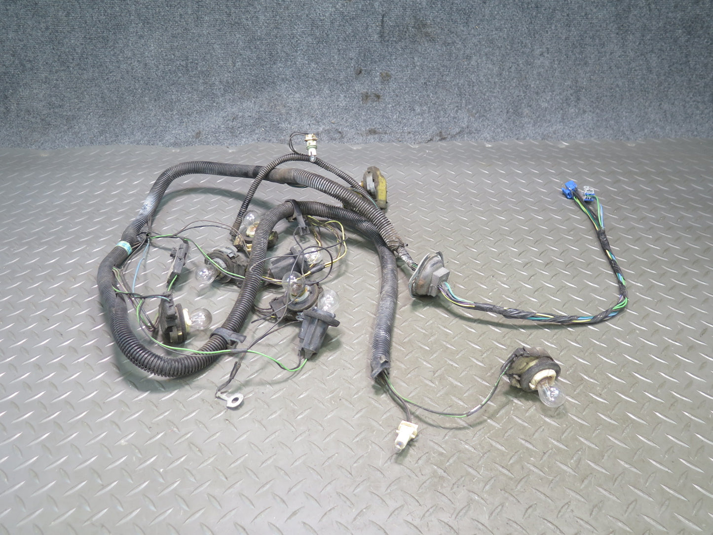 1993 Chevrolet Corvette C4 Rear Bumper Tail Light Wire Wiring Harness OEM