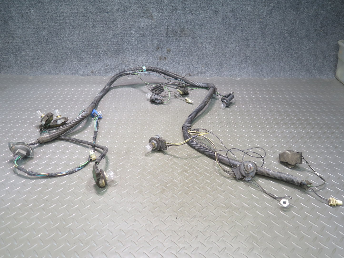 1993 Chevrolet Corvette C4 Rear Bumper Tail Light Wire Wiring Harness OEM