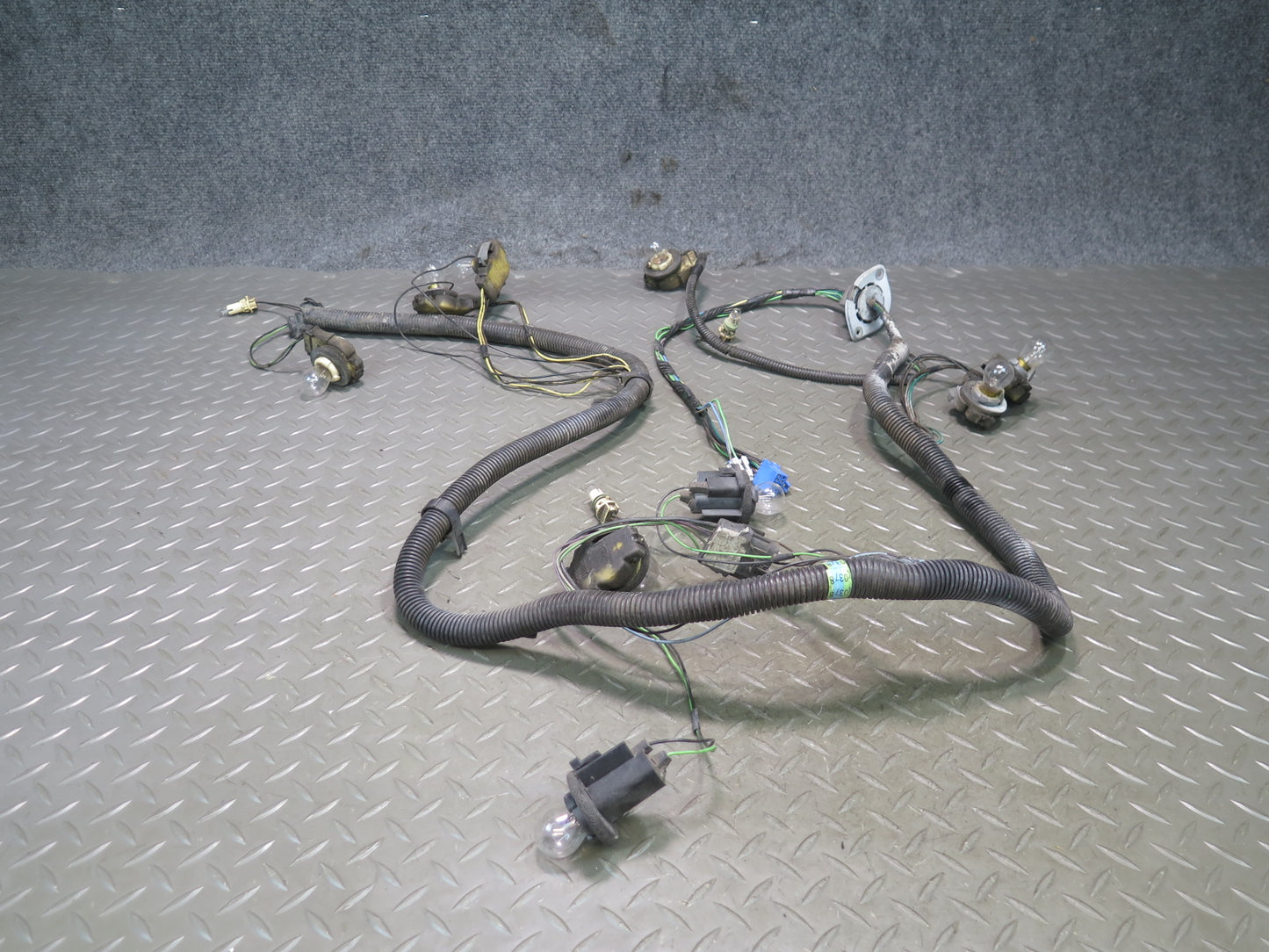 1993 Chevrolet Corvette C4 Rear Bumper Tail Light Wire Wiring Harness OEM