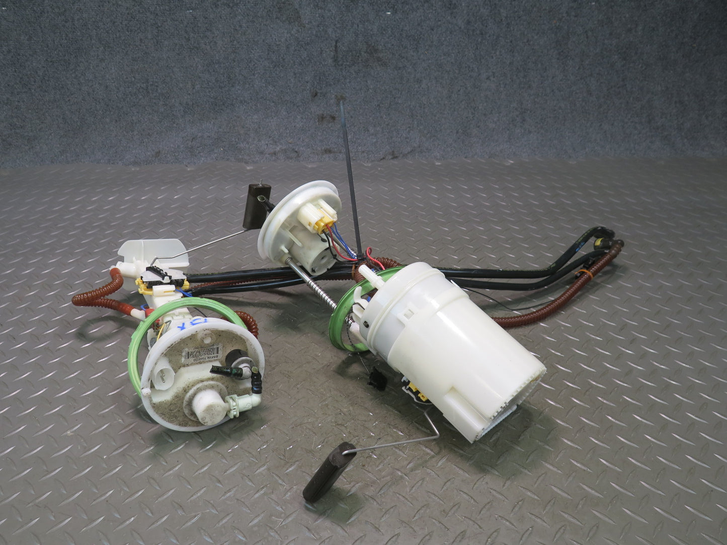 2014-2018 BMW F15 X5 N55 Fuel Pump Level Sensor Sending Unit Set of 2