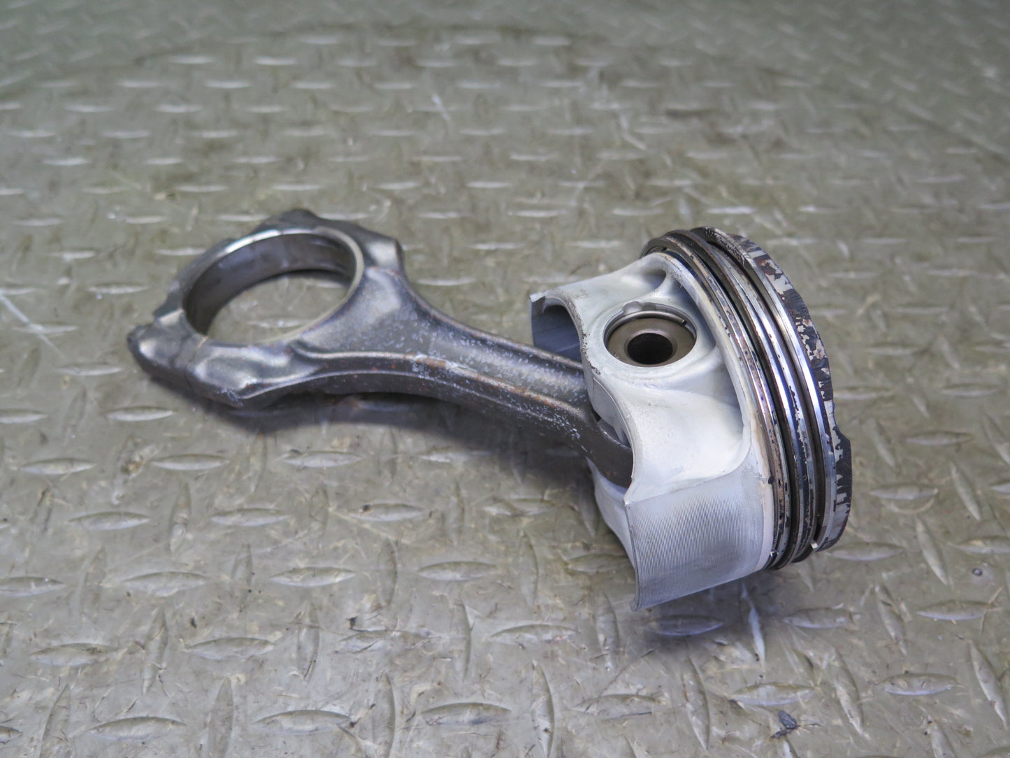 12-13 BMW F10 F12 F13 550i N63 4.4L Set of 8 Engine Piston Connecting Rod OEM