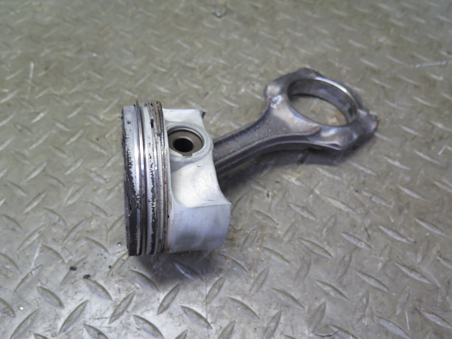 12-13 BMW F10 F12 F13 550i N63 4.4L Set of 8 Engine Piston Connecting Rod OEM