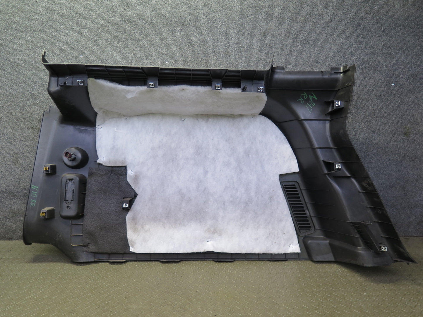 2008-2009 Hummer H2 Rear Right Pass Side Trunk Quarter Panel Trim Cover Black