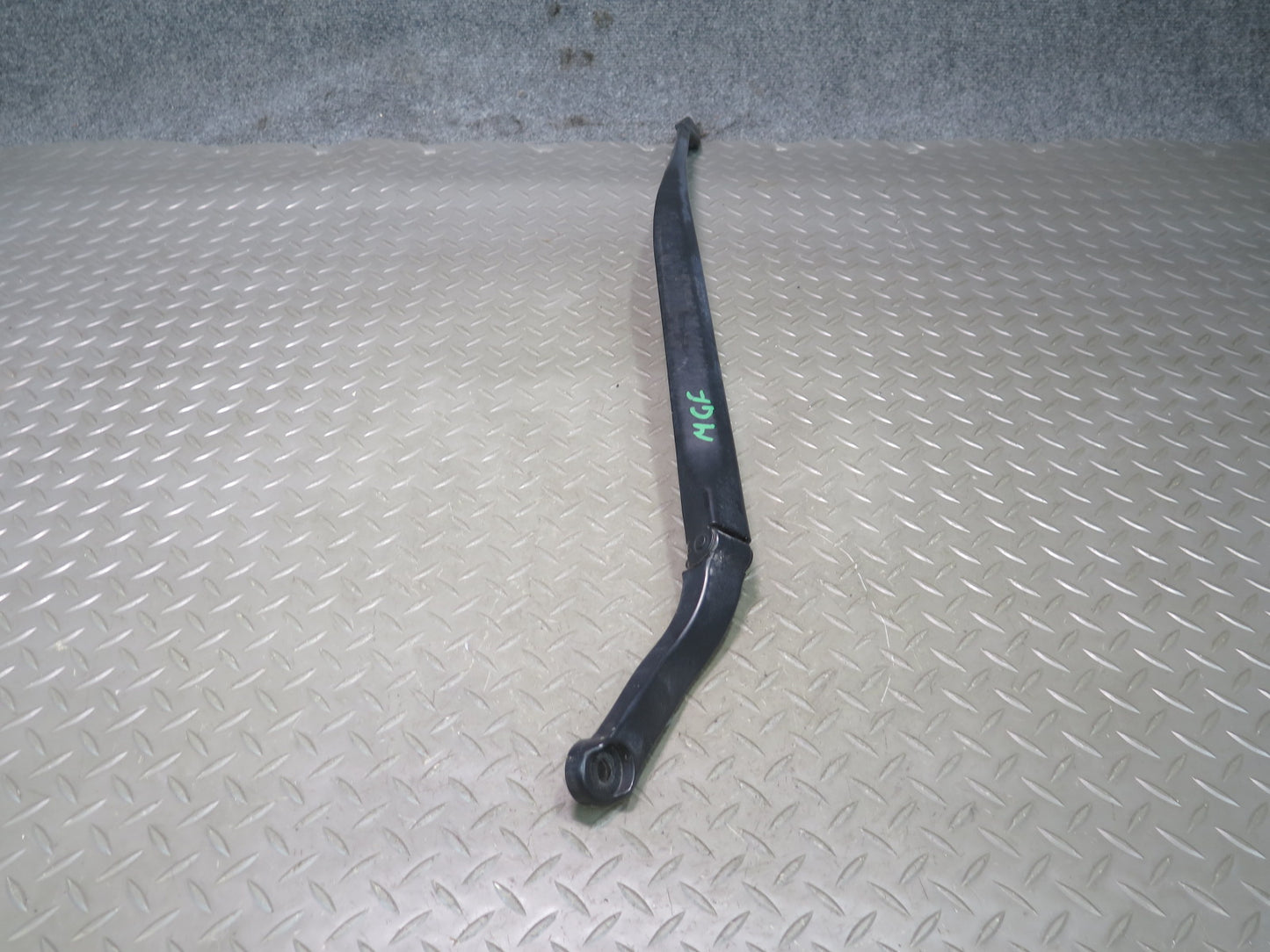 2014-2020 Maserati Ghibli M157 Front Right & Left Side Windshield Wiper Arm Set