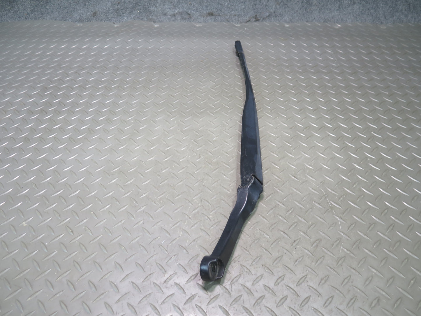 2014-2020 Maserati Ghibli M157 Front Right & Left Side Windshield Wiper Arm Set