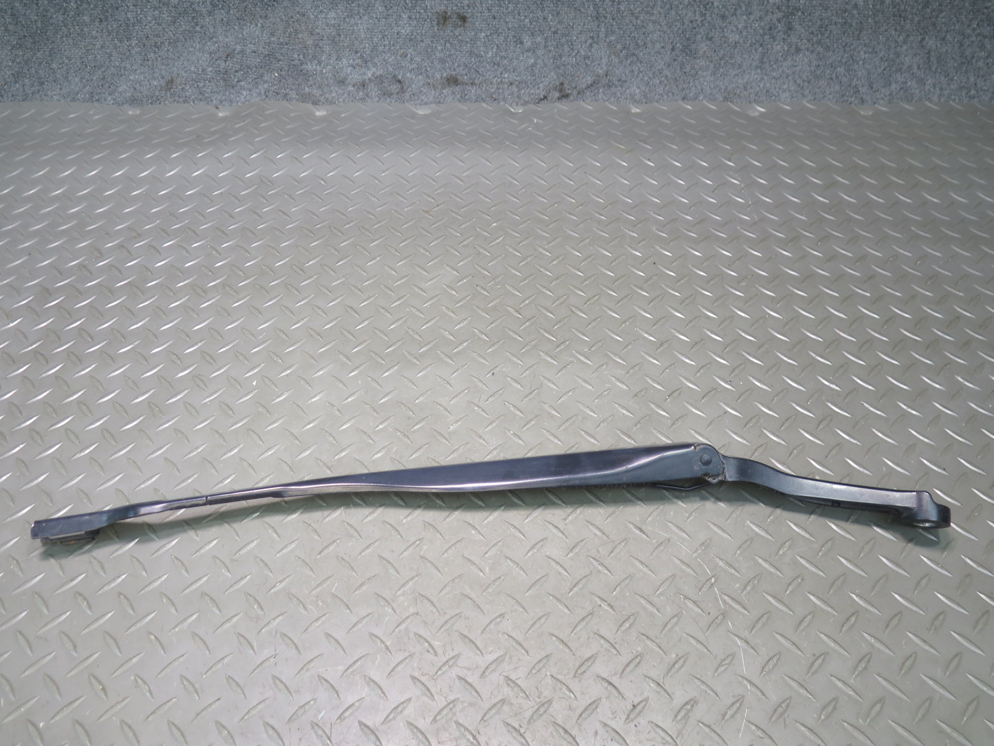 2014-2020 Maserati Ghibli M157 Front Right & Left Side Windshield Wiper Arm Set