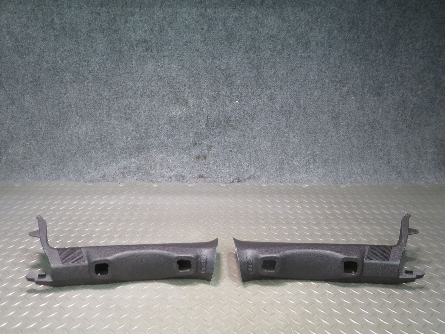 2008-2009 Hummer H2 Front Left & Right Side Upper A Pillar Trim Cover Panel Set