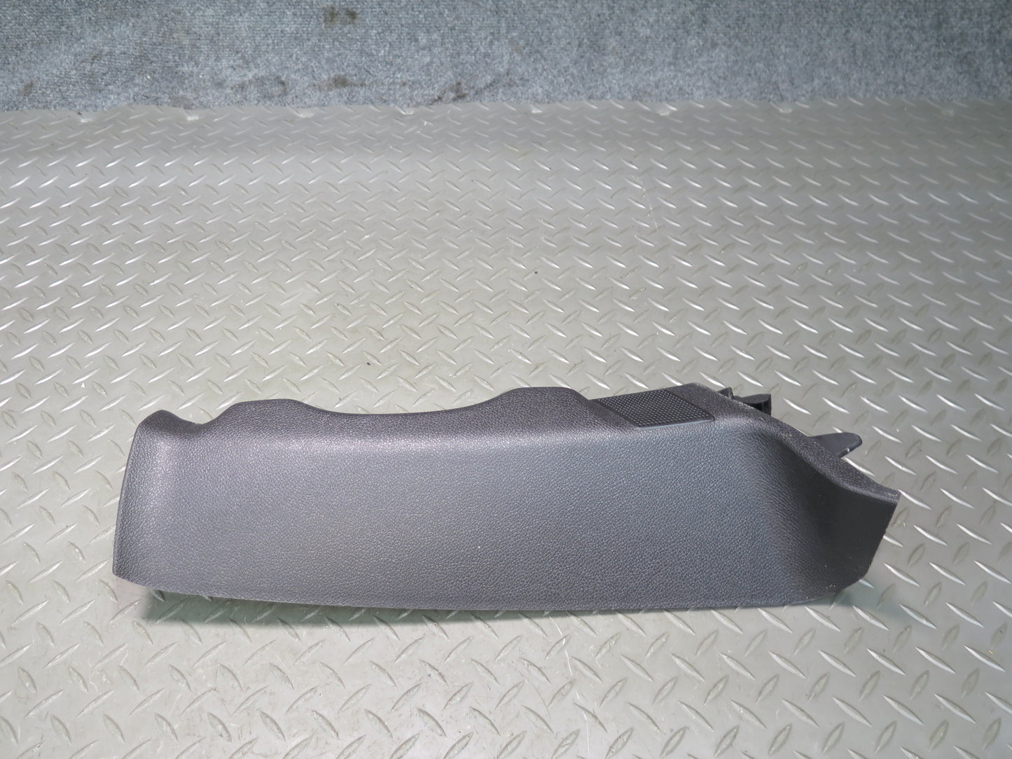 2008-2009 Hummer H2 Front Left & Right Side Upper A Pillar Trim Cover Panel Set