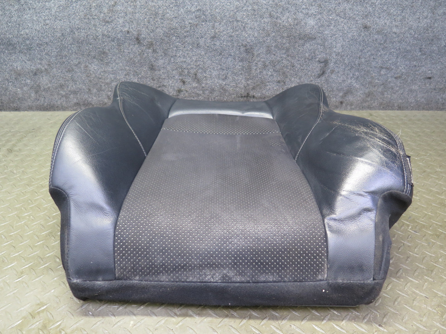 11-20 Nissan Z34 370Z Coupe Front Left Seat Upper Leather Cushion Black OEM