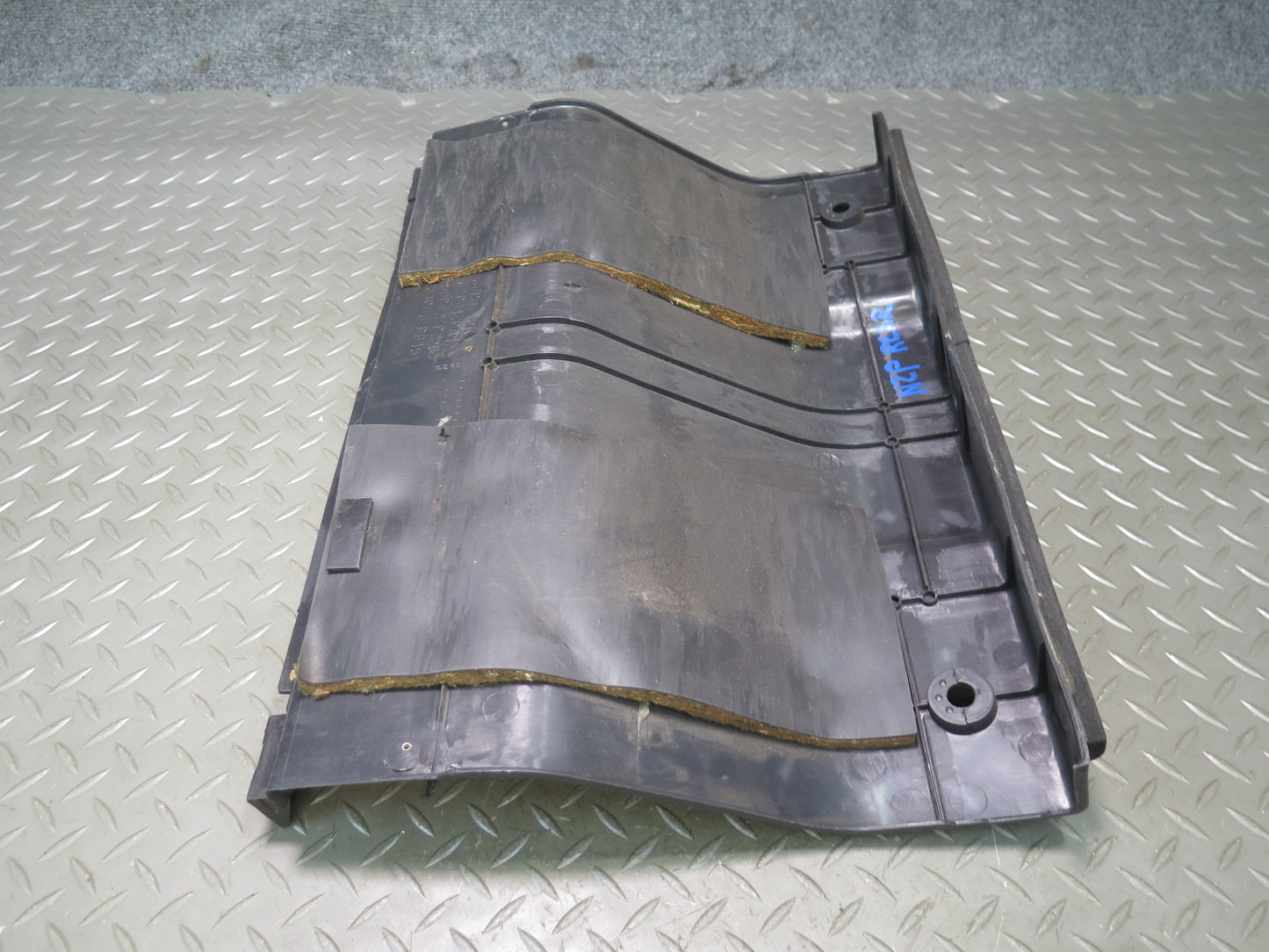 90-96 Nissan Z32 300ZX 2+2 Rear Trunk Lid Liftgate Hatch Center Trim Panel OEM