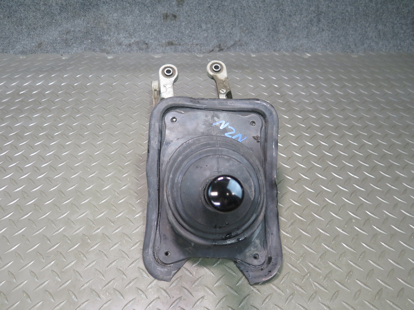 09-20 Nissan 370Z Z34 M/T Manual Transmission Gear Shifter w Knob Nismo OEM