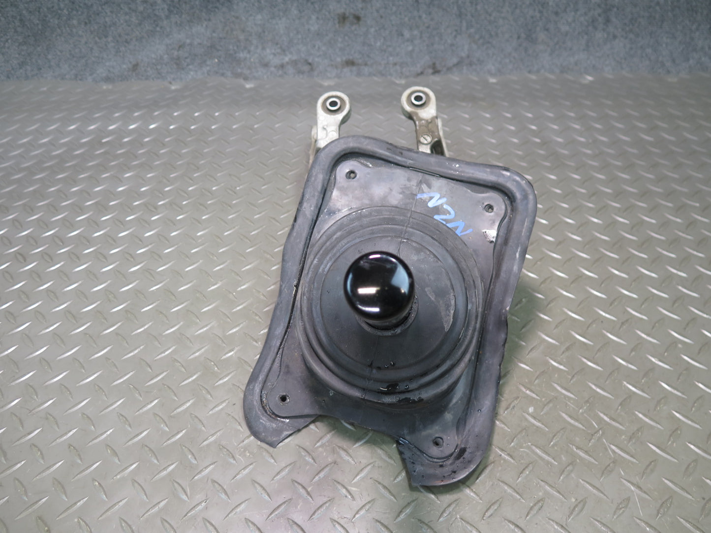 09-20 Nissan 370Z Z34 M/T Manual Transmission Gear Shifter w Knob Nismo OEM