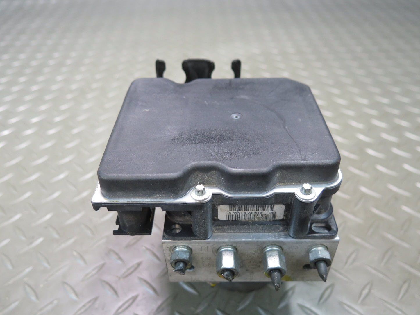 13-14 Nissan Z34 370Z M/T Coupe ABS Anti-lock Brake Pump Module Unit OEM