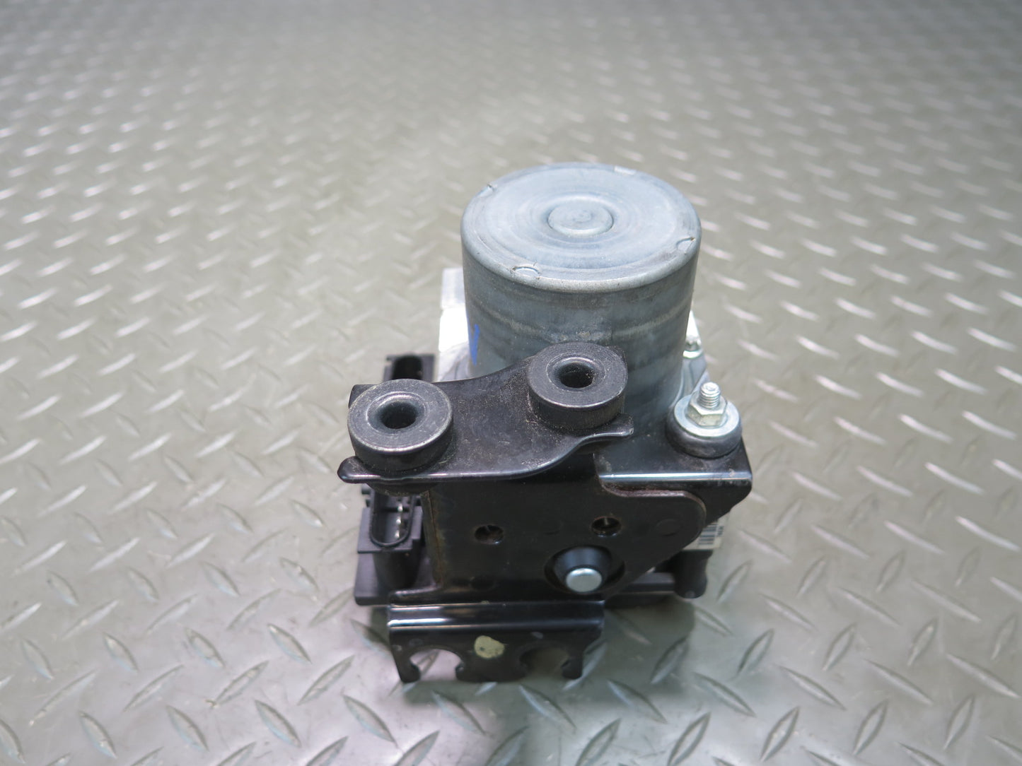 13-14 Nissan Z34 370Z M/T Coupe ABS Anti-lock Brake Pump Module Unit OEM