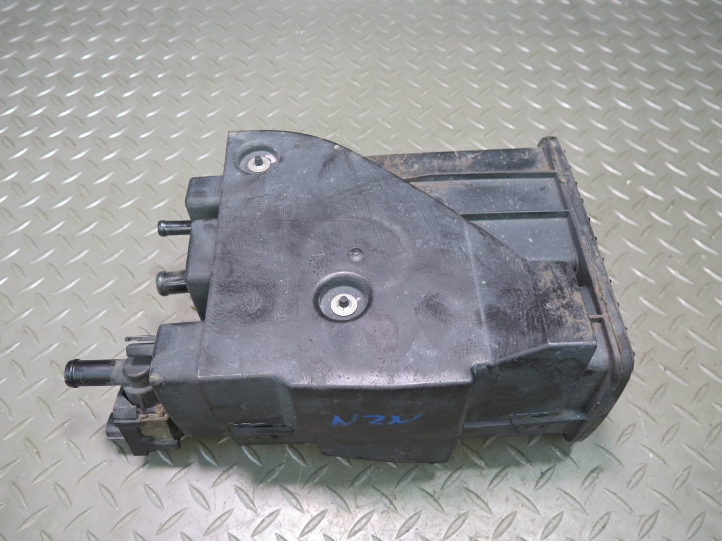 09-20 Nissan Z34 370Z Fuel Evap Vapor Charcoal Canister OEM