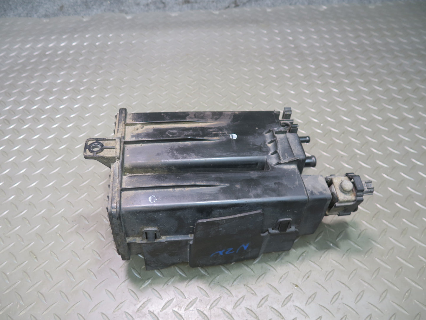 09-20 Nissan Z34 370Z Fuel Evap Vapor Charcoal Canister OEM