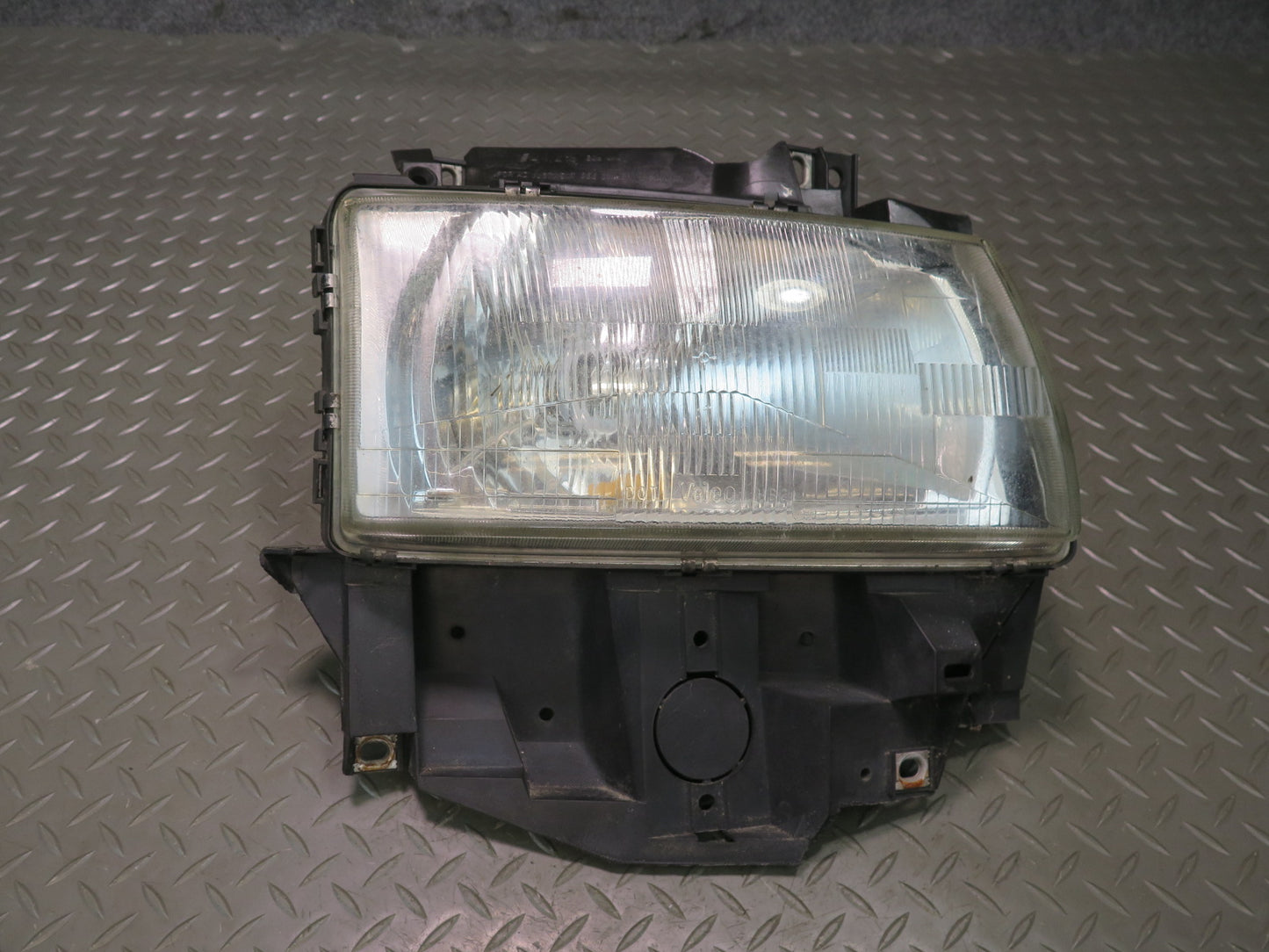 99-03 VW Eurovan T4 Front Right Halogen Headlight Lamp OEM