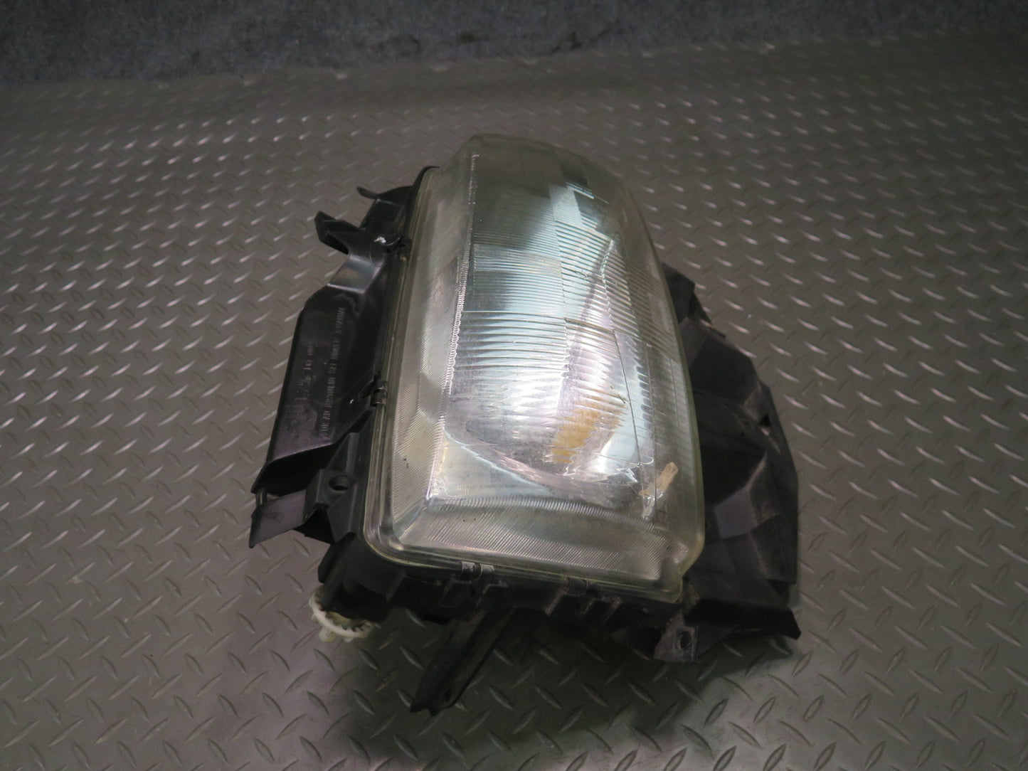 99-03 VW Eurovan T4 Front Right Halogen Headlight Lamp OEM