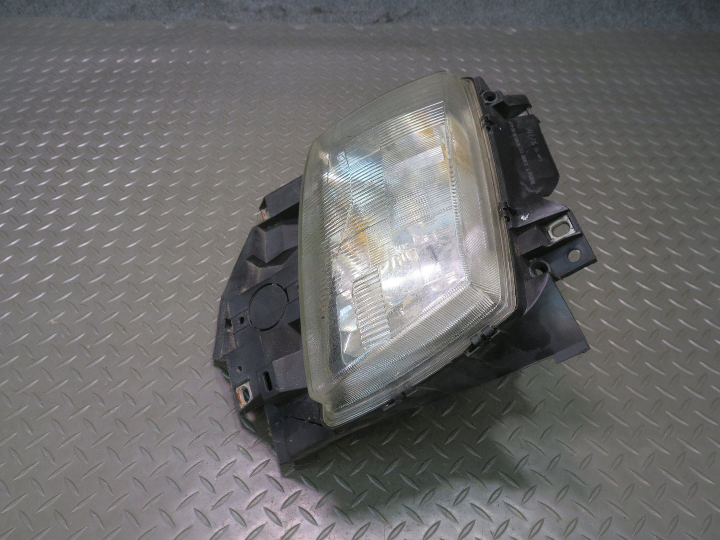 99-03 VW Eurovan T4 Front Right Halogen Headlight Lamp OEM