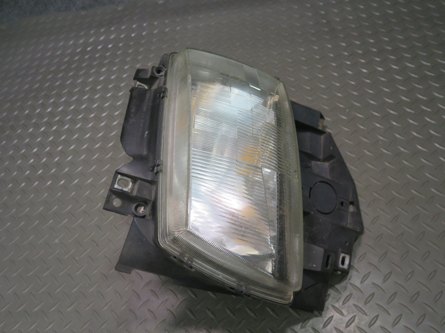 99-03 VW Eurovan T4 Front Left Halogen Headlight Lamp 7D1941005A OEM