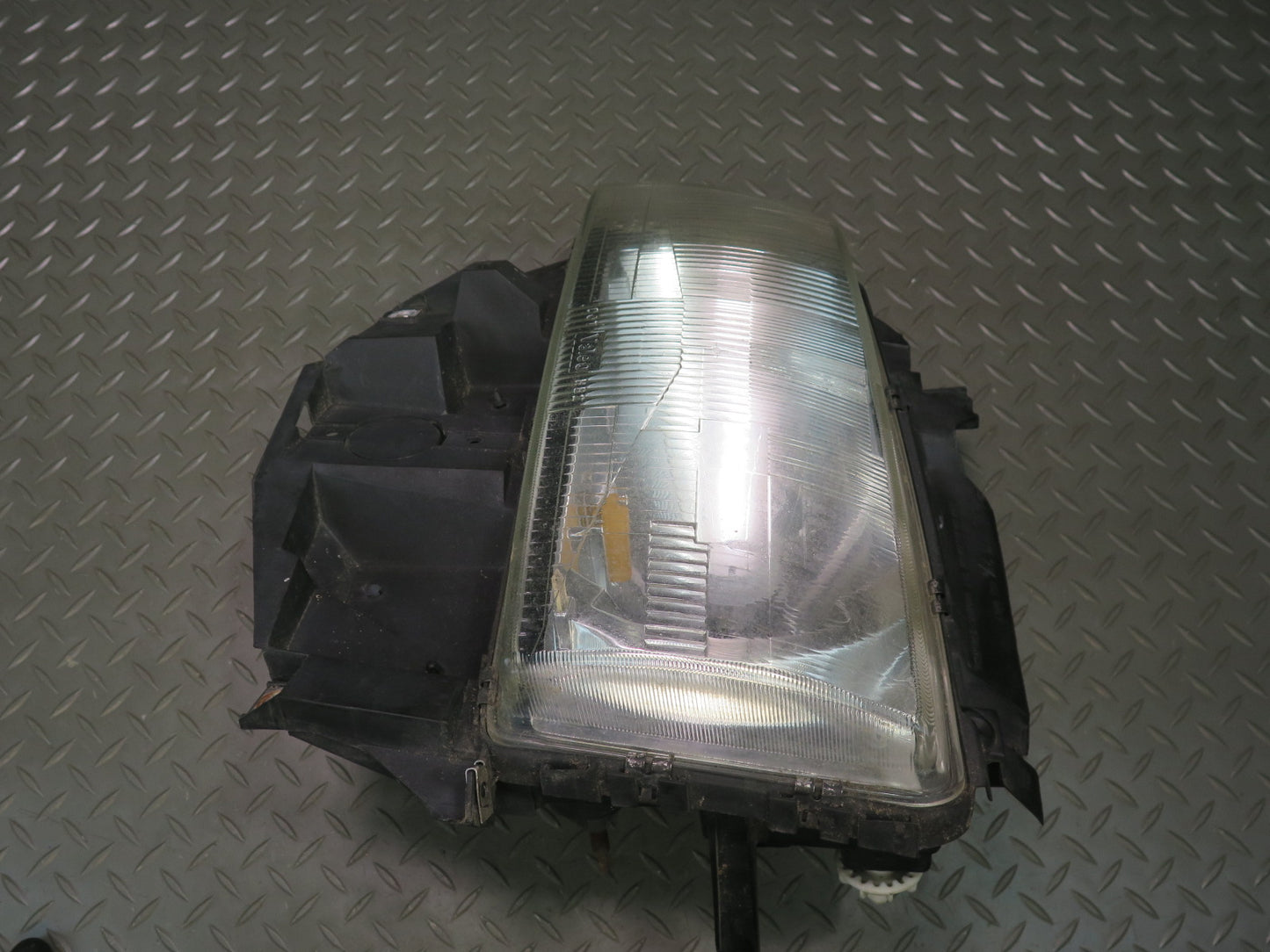 99-03 VW Eurovan T4 Front Left Halogen Headlight Lamp 7D1941005A OEM