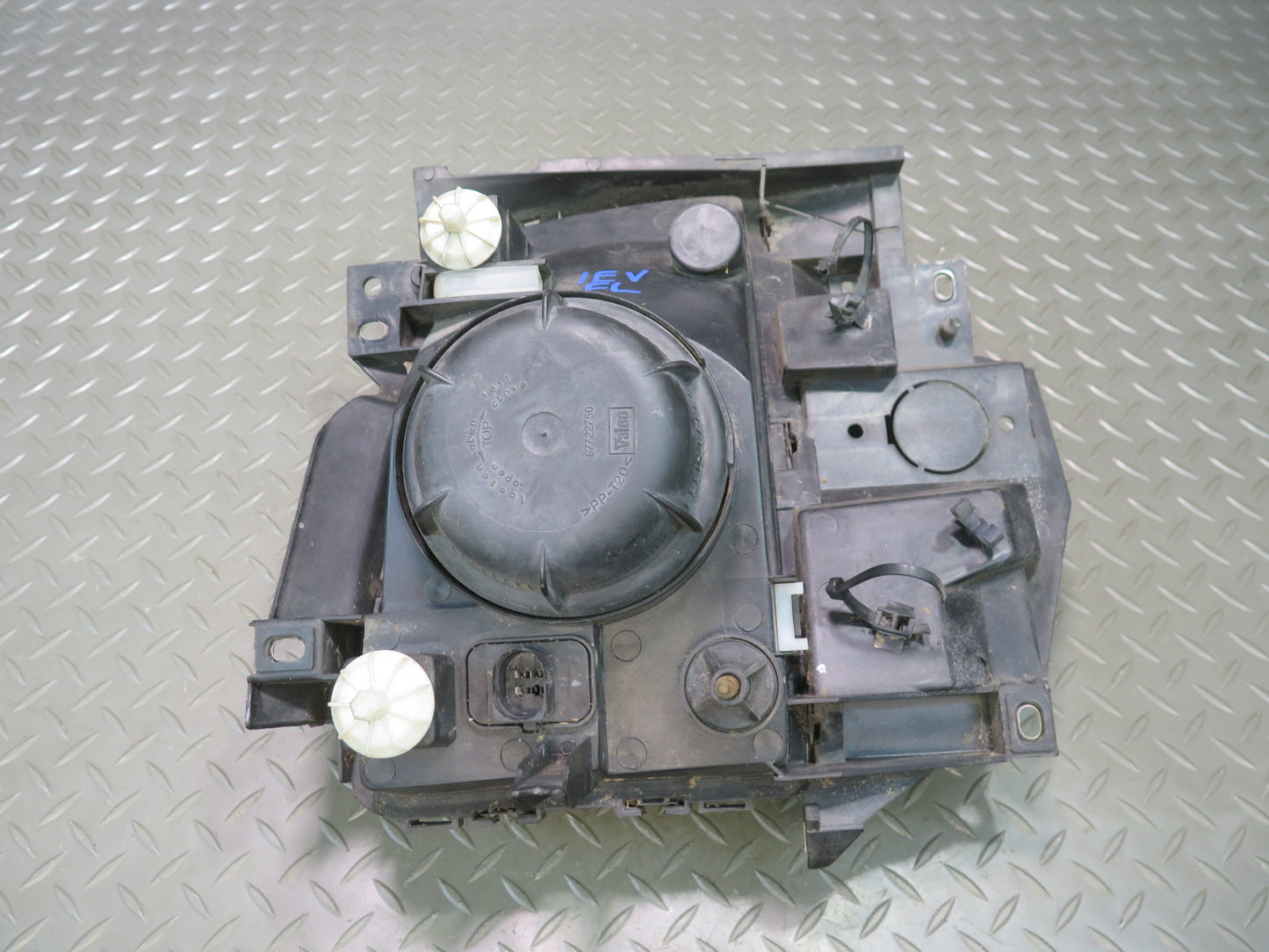 99-03 VW Eurovan T4 Front Left Halogen Headlight Lamp 7D1941005A OEM
