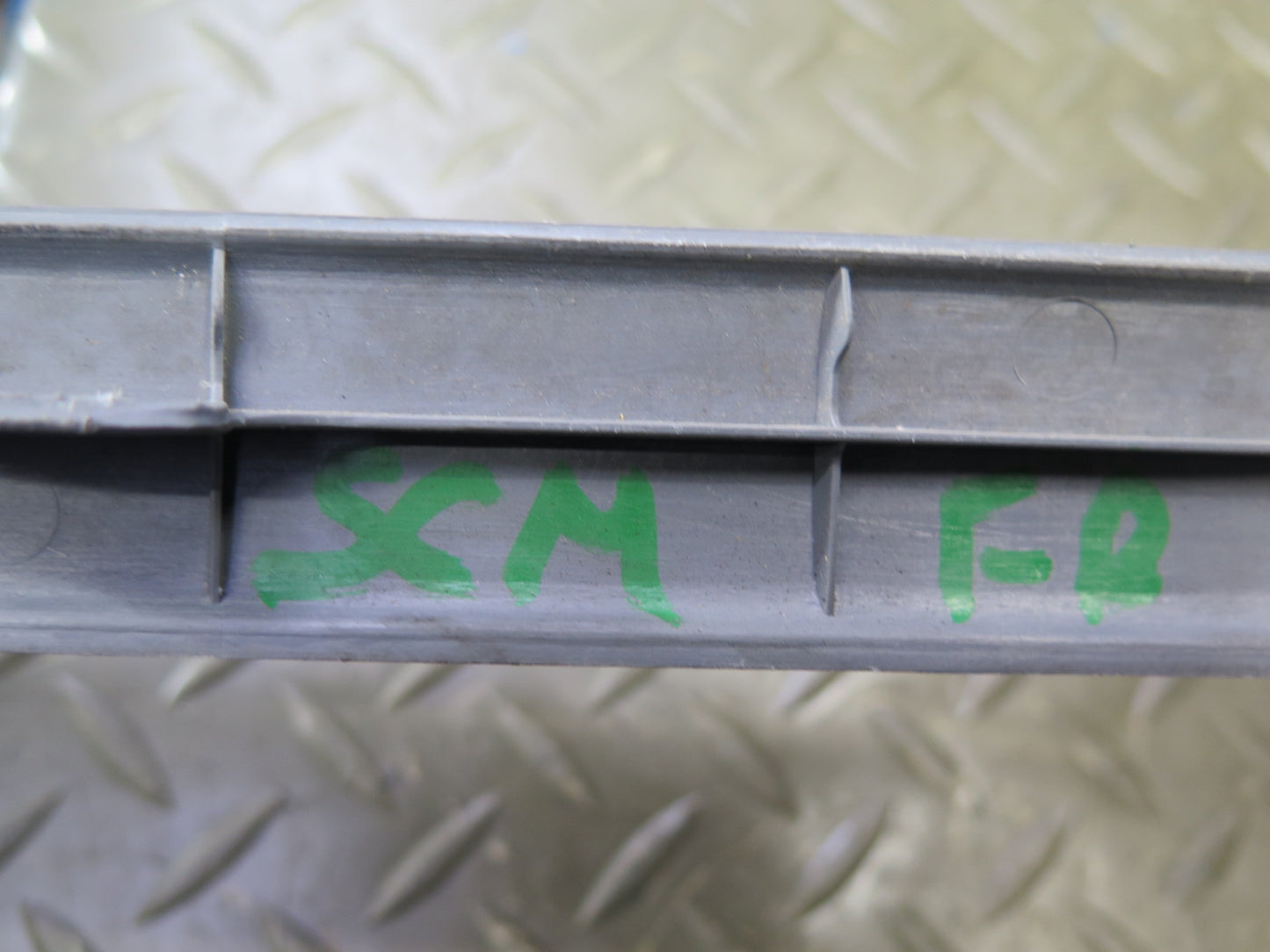 92-00 Lexus UZZ30L SC300 SC400 Front Left & Right Door Sill Plate Trim Gray OEM