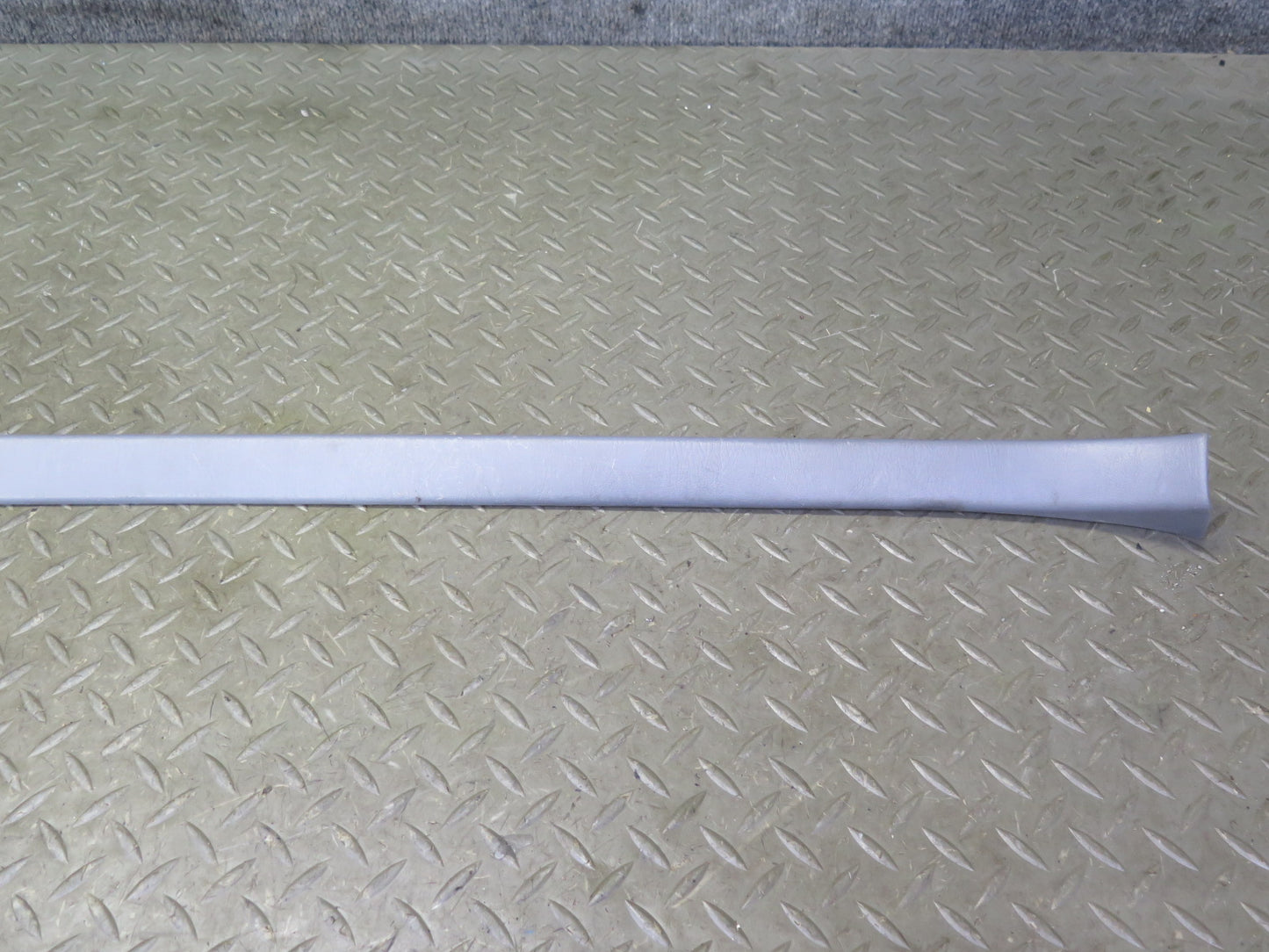 92-00 Lexus UZZ30L SC300 SC400 Front Left & Right Door Sill Plate Trim Gray OEM