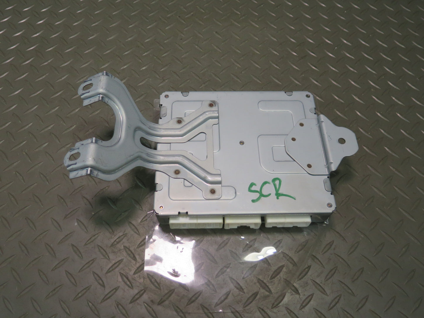 02-08 Lexus Z40 SC430 Convertible TOP Roof Control Module 89720-24010 OEM