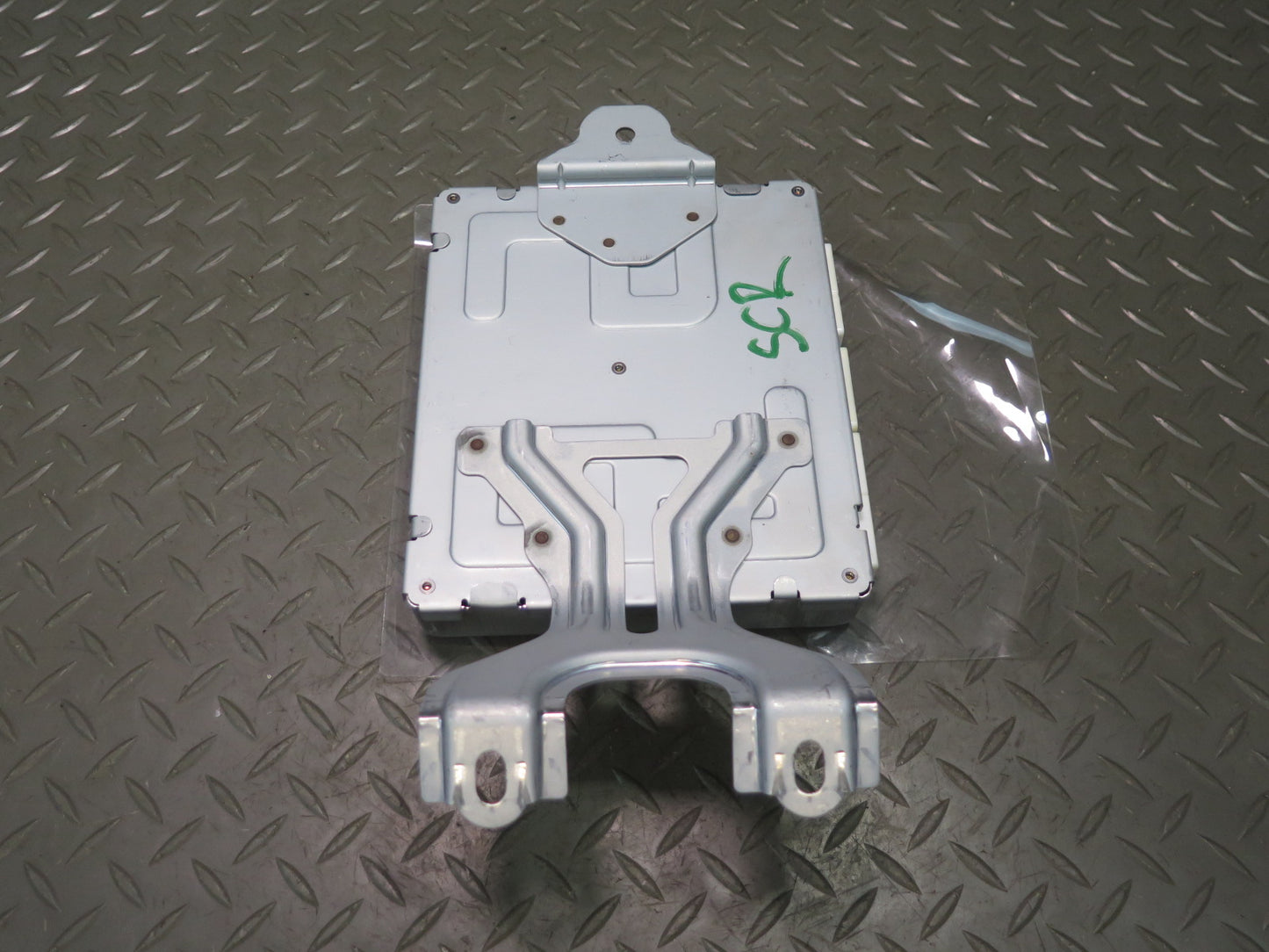 02-08 Lexus Z40 SC430 Convertible TOP Roof Control Module 89720-24010 OEM