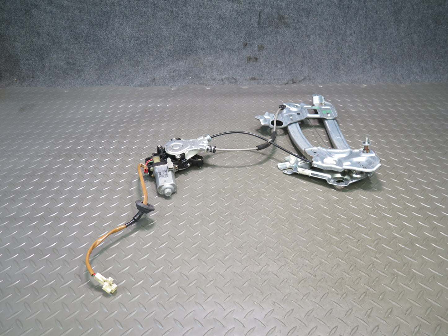 02-10 Lexus Z40 SC430 Rear Left Quarter Window Regulator w Motor OEM