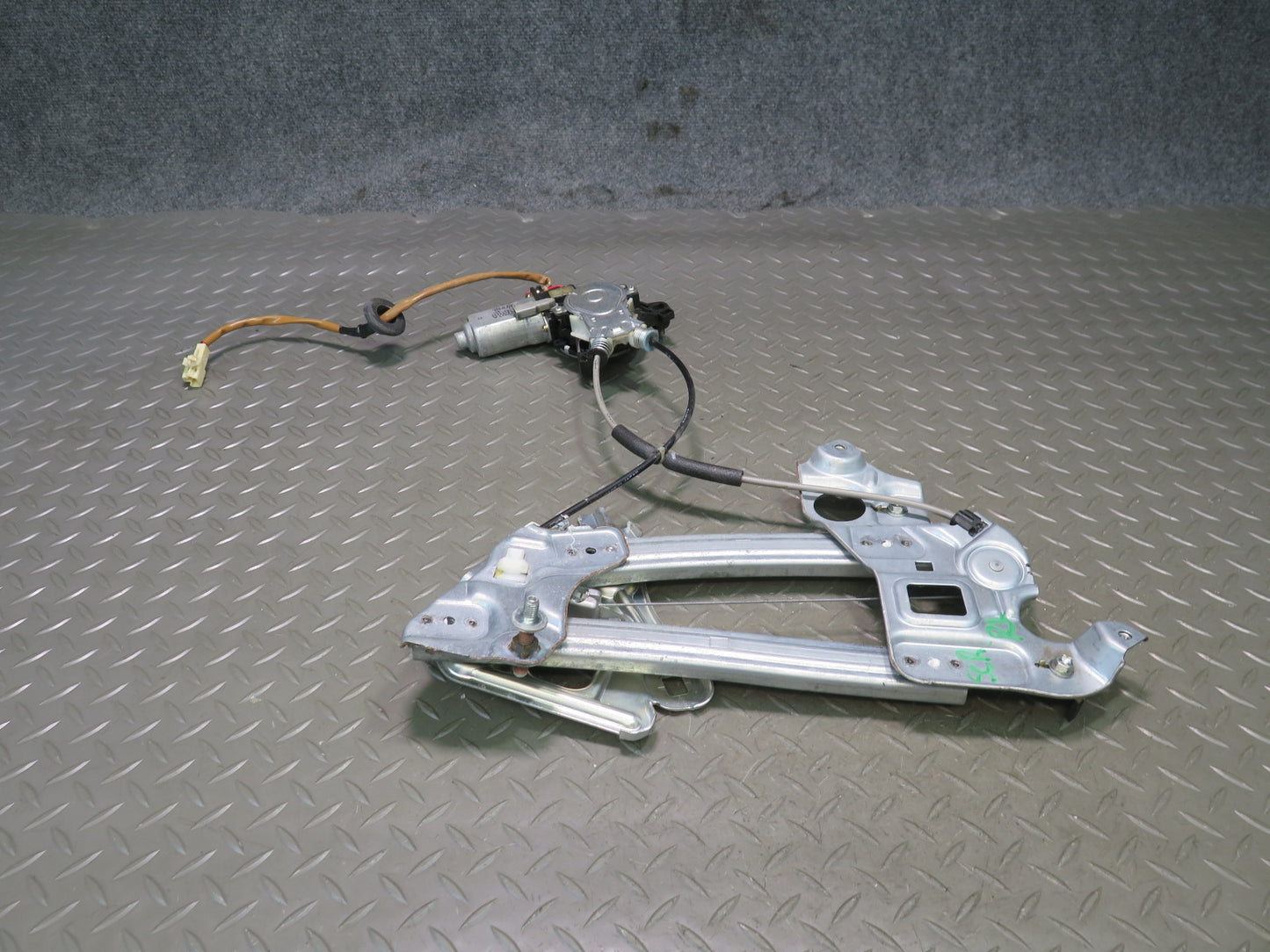 02-10 Lexus Z40 SC430 Rear Left Quarter Window Regulator w Motor OEM