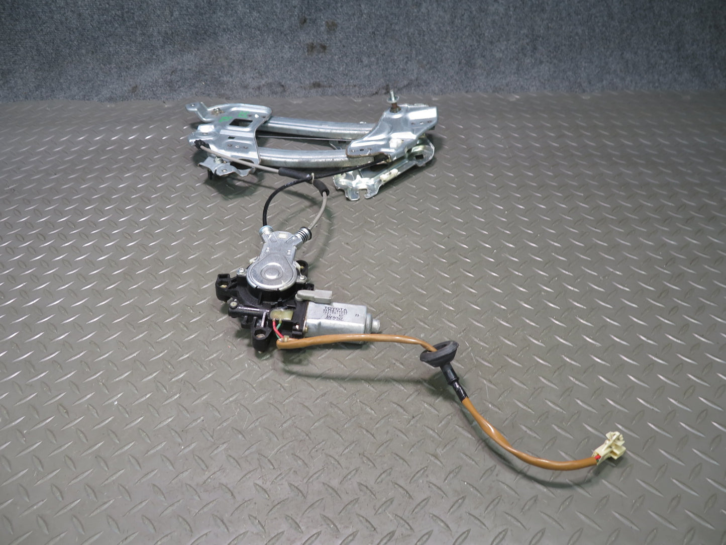 02-10 Lexus Z40 SC430 Rear Left Quarter Window Regulator w Motor OEM