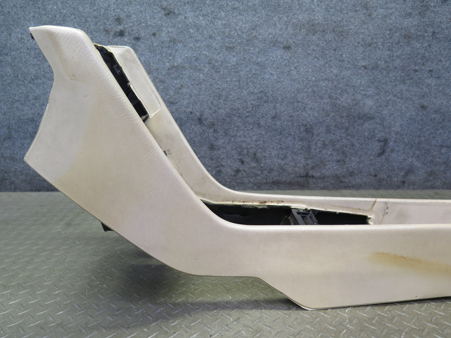 90-95 Mercedes W124 300D Center Console Trim Panel Cover Beige OEM