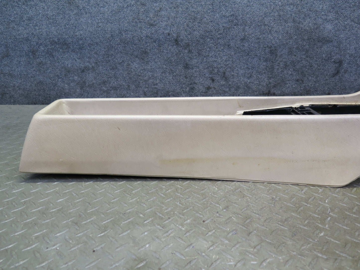 90-95 Mercedes W124 300D Center Console Trim Panel Cover Beige OEM